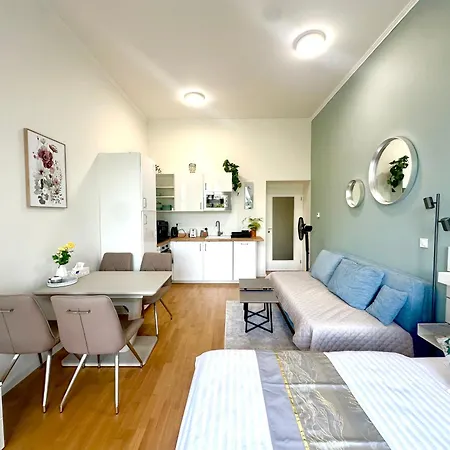 Appartamento Golden Dome Skyline Retreat Modern 2br In 1 Center With King Bed And Museum View