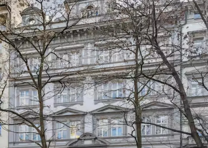Apartman Golden Dome Skyline Retreat Modern 2br In 1 Center With King Bed And Museum View Prága